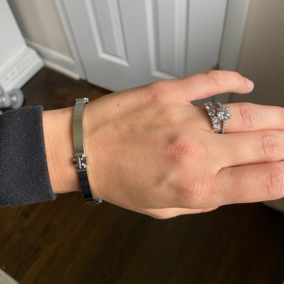 Tory Burch Jewelry - Tory Burch bangle